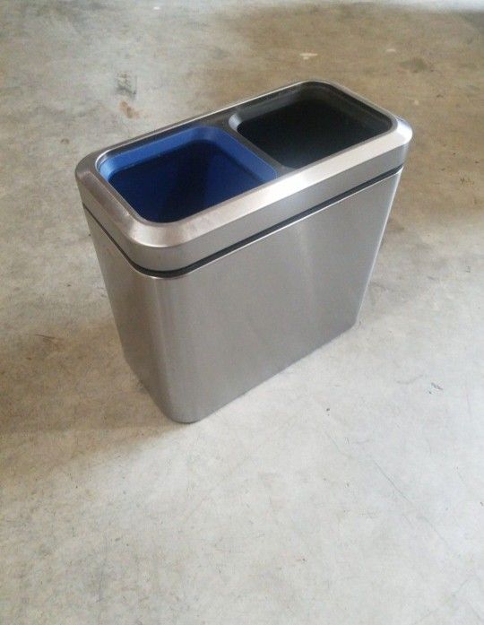 Simplehuman 20 Liter dual compartment trashcan