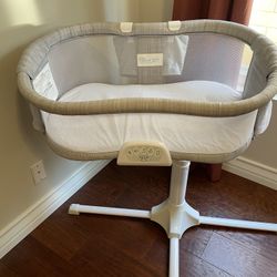Halo Bassinest Swivel Sleeper