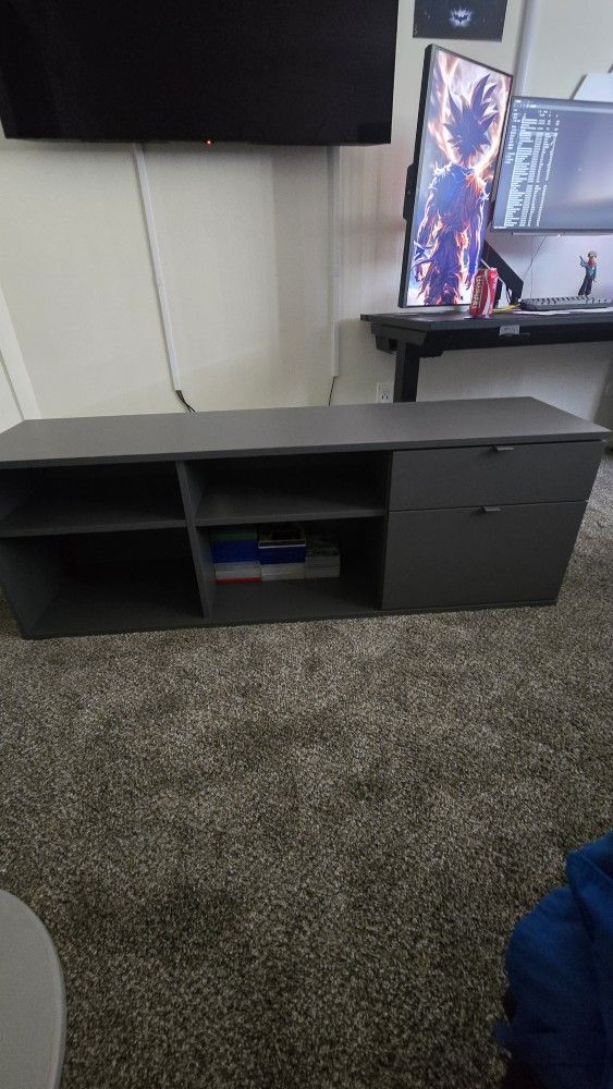 Ikea VIHALS TV Stand