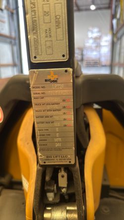 Big Joe powered pallet jack E25/LPT26