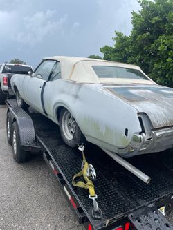 Oldsmobile cutlass
