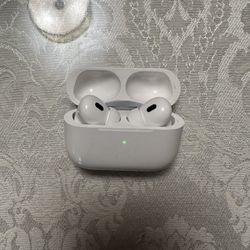 AirPods Pro 2 Lightning Cable Version