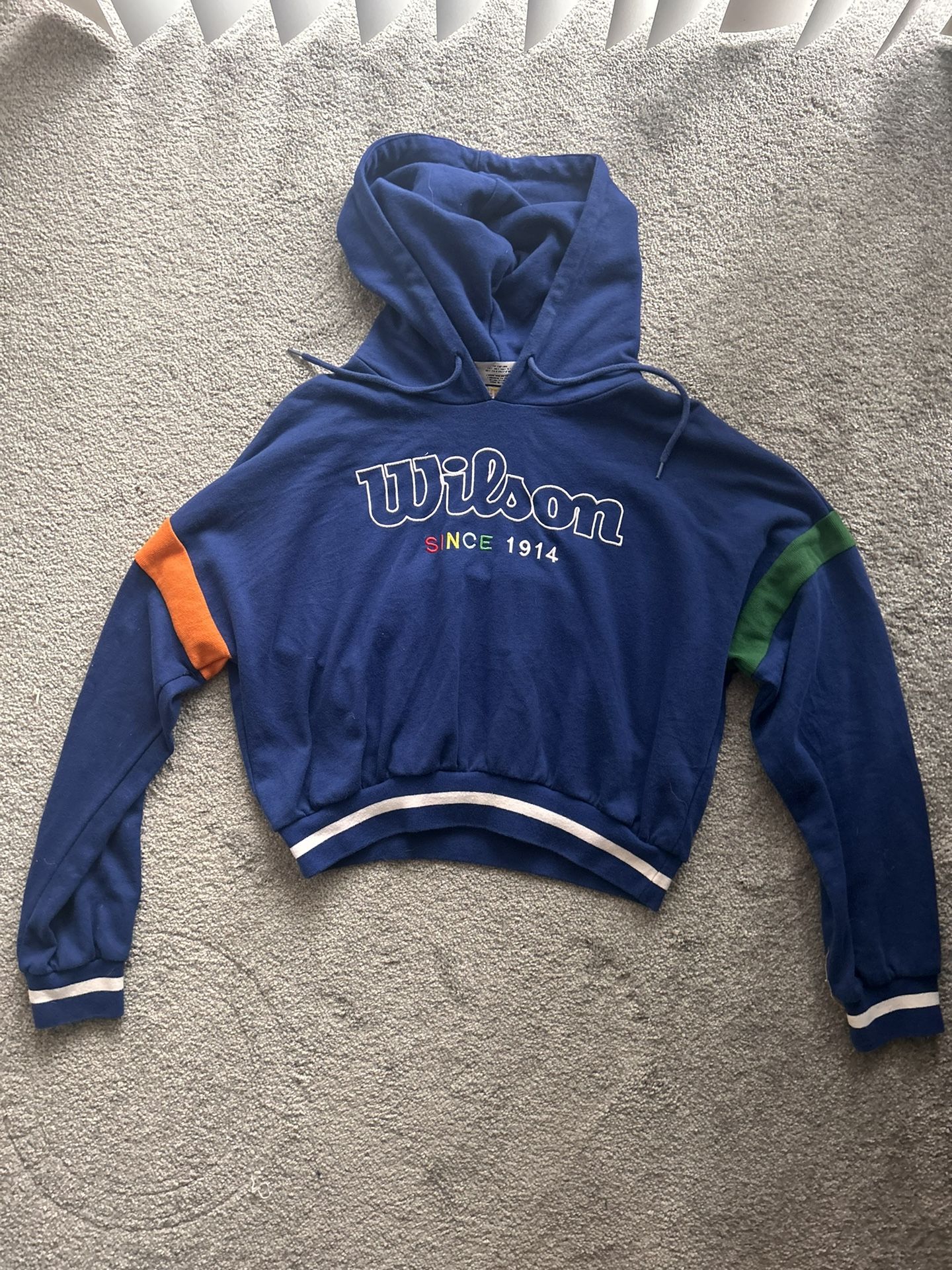 Vintage Wilson Crop Top Hoodie