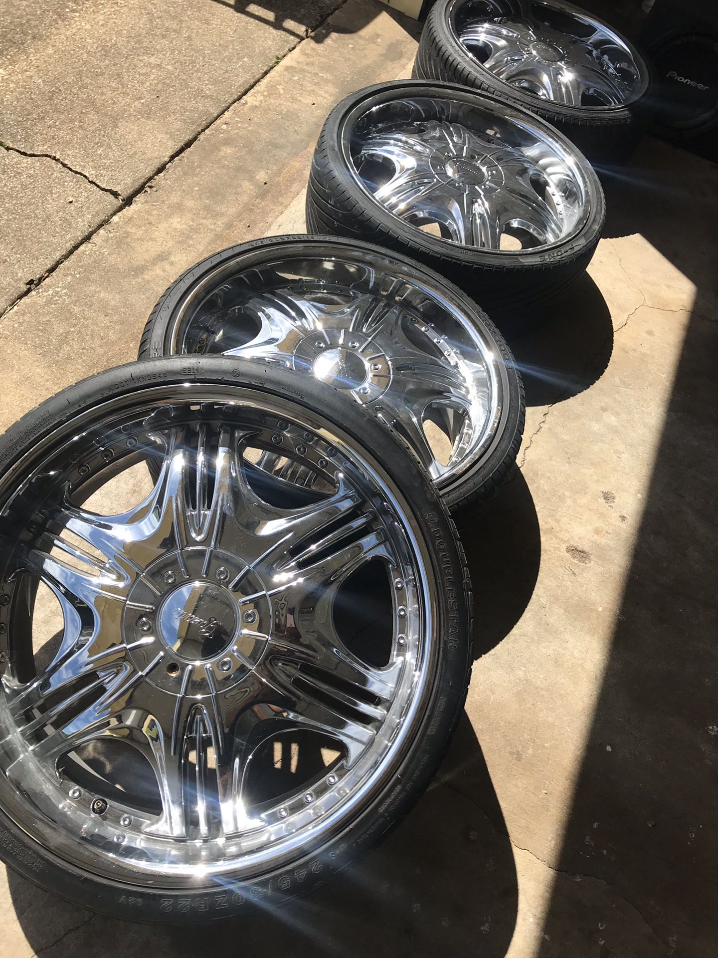 22 inch Chrome Gazario rims