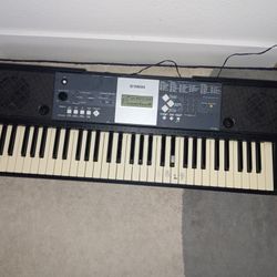  Yamaha YPT-220.