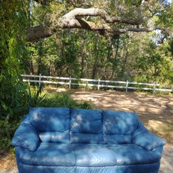 Real Leather Very Beautiful Blue Sofa 