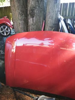 2000 GMC Sierra hood