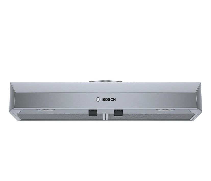 This Bosch 500 Series DUH30252UC range hood features a 400 cfm blower and 4 power levels to easily remove smoke and odor from the air in your kitchen.