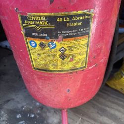 Central Dneumatic 34202 Abrasive Blaster