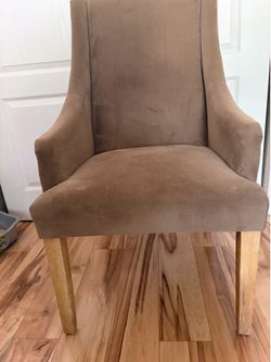 Accent chair