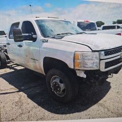 FOR PARTS A 2013 CHEVY SILVERADO 3500 ONE TON DULLY 6.6 DIESEL ENGINE 