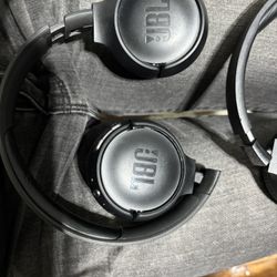 JBL WIRELESS HEADPHONES