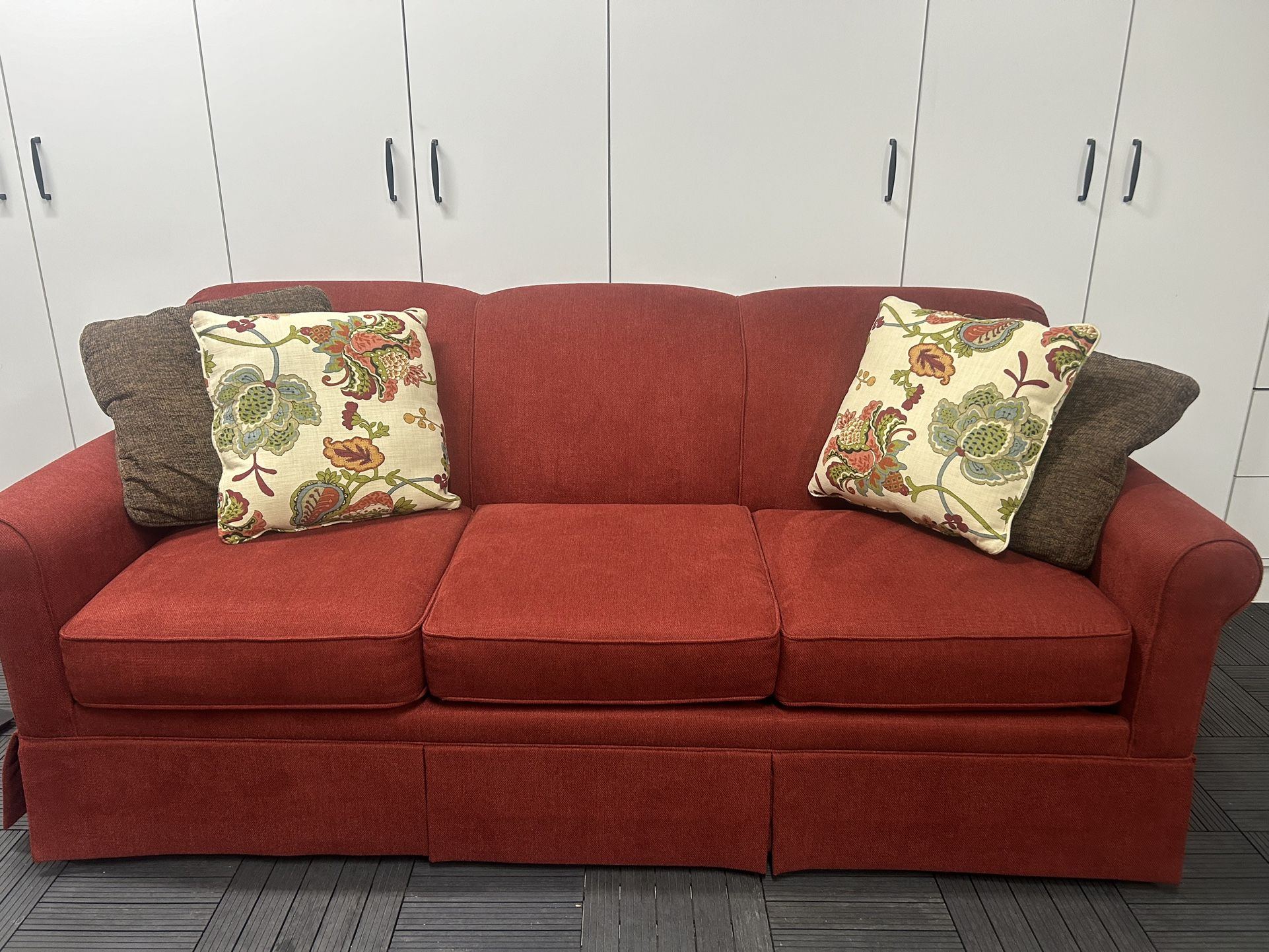 Couch ποΈ For Sale 229$