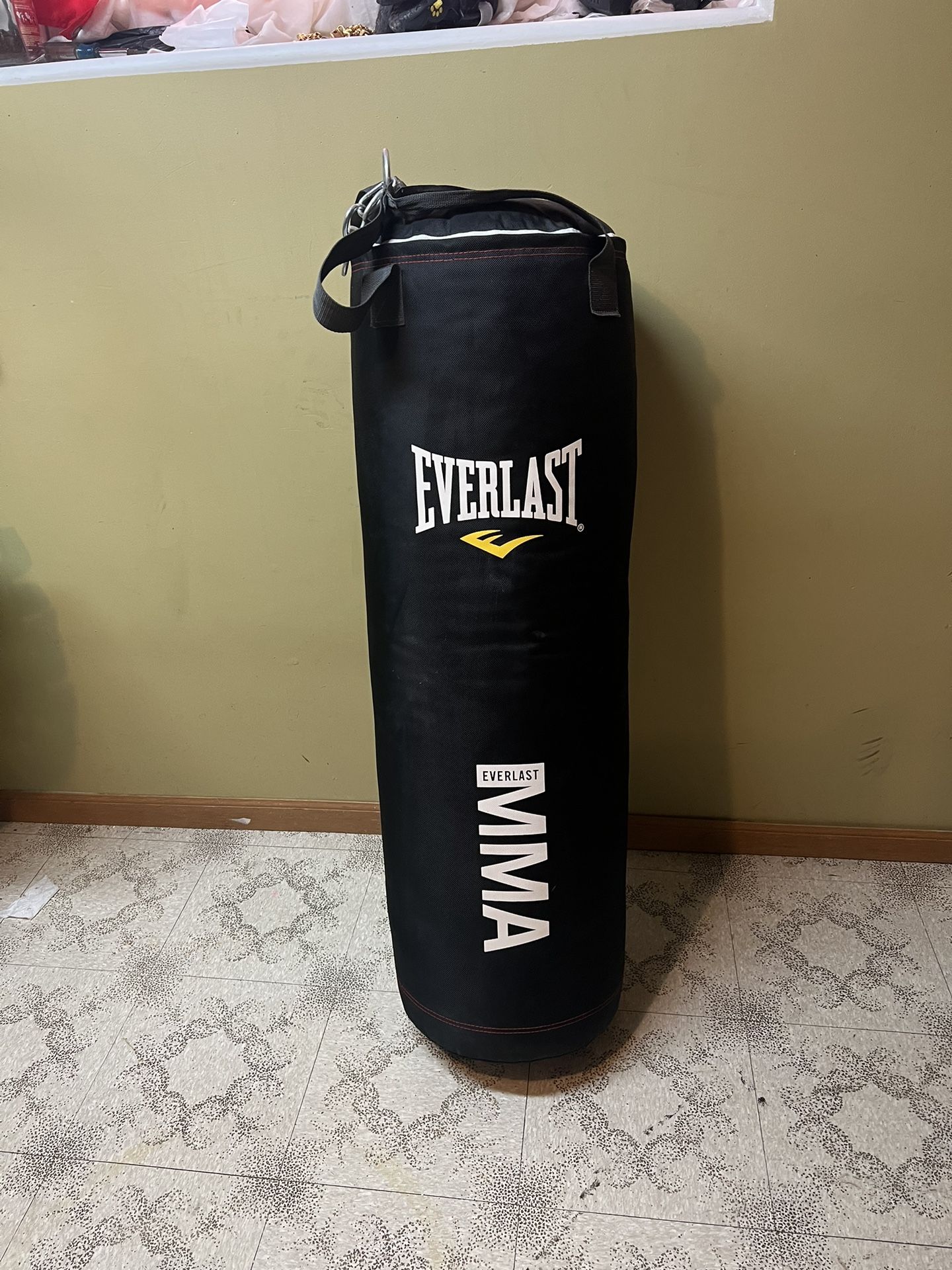 Everlast Mma 70 Lb Punching Bag Everlast 70 Pound MMA Poly Canvas