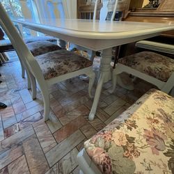 Thomasville Dining Table with 8 Chairs 