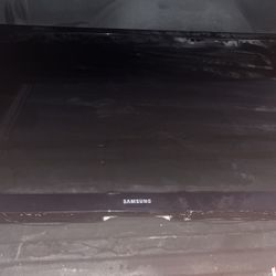 60” Inch Samsung Flatscreen W/ Wall Mount 