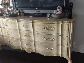 Shabby Chic Dresser