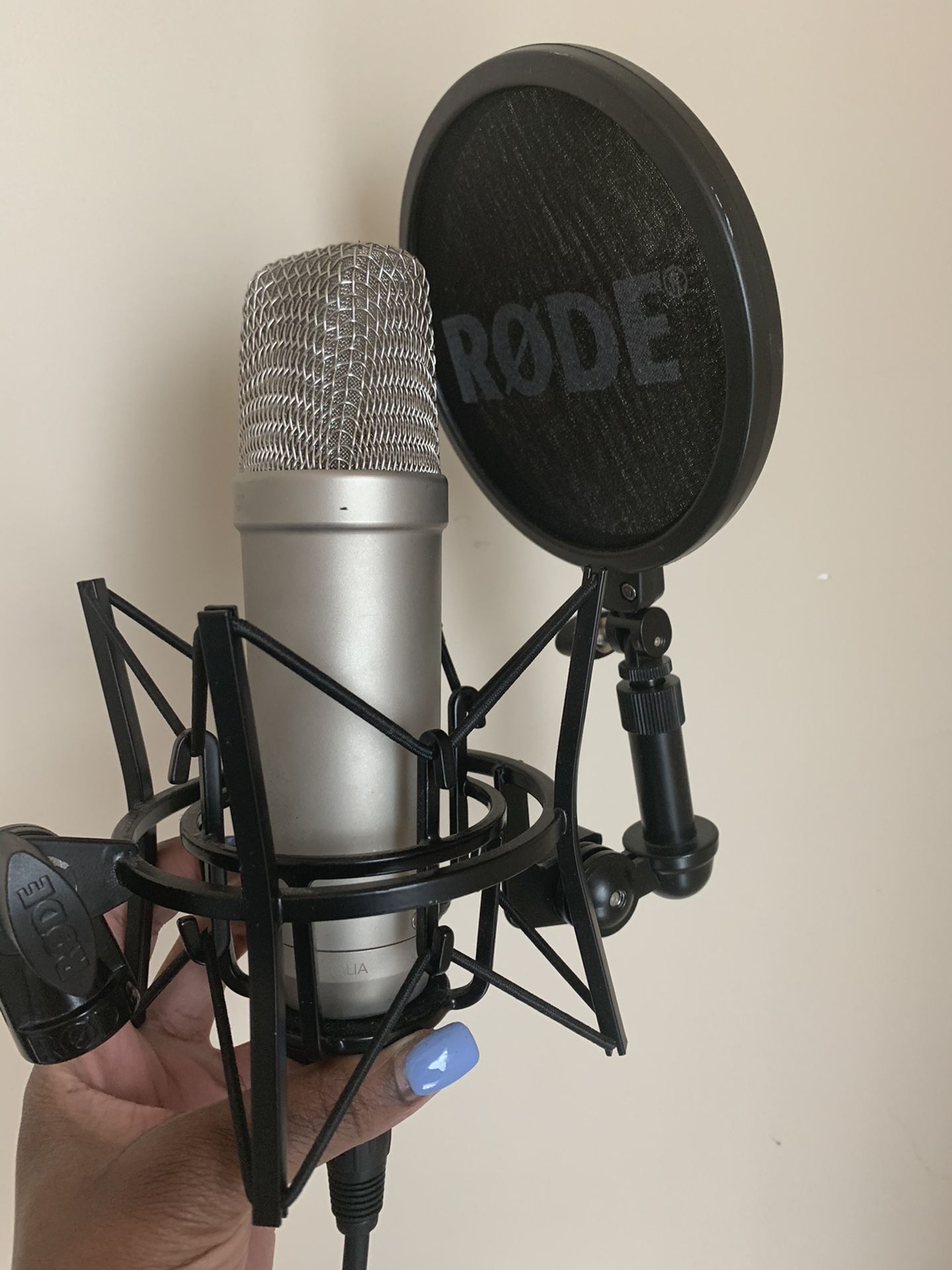 Rode NT1-A Recording Mic, pop filter, extension cord