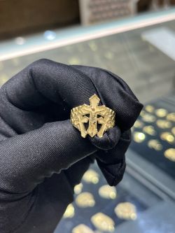 10k cross nugget gold ring size8