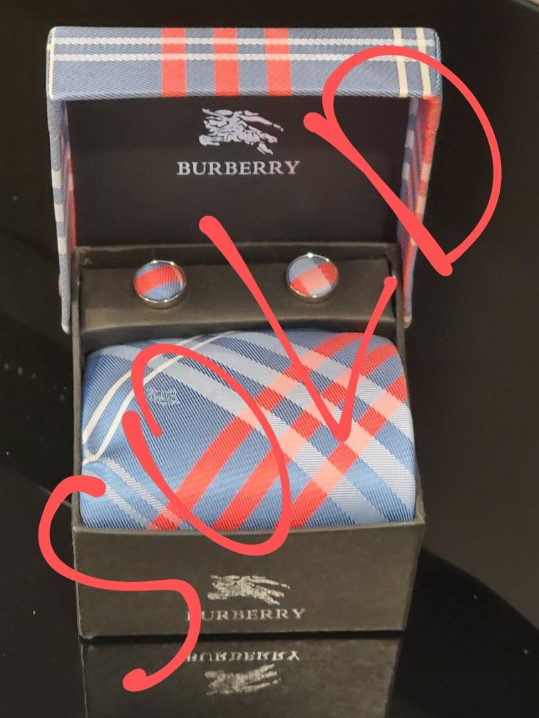 Tie Cufflinks And Pocket Square Set