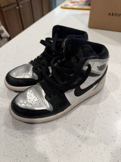 Jordan 1 - Size 2y