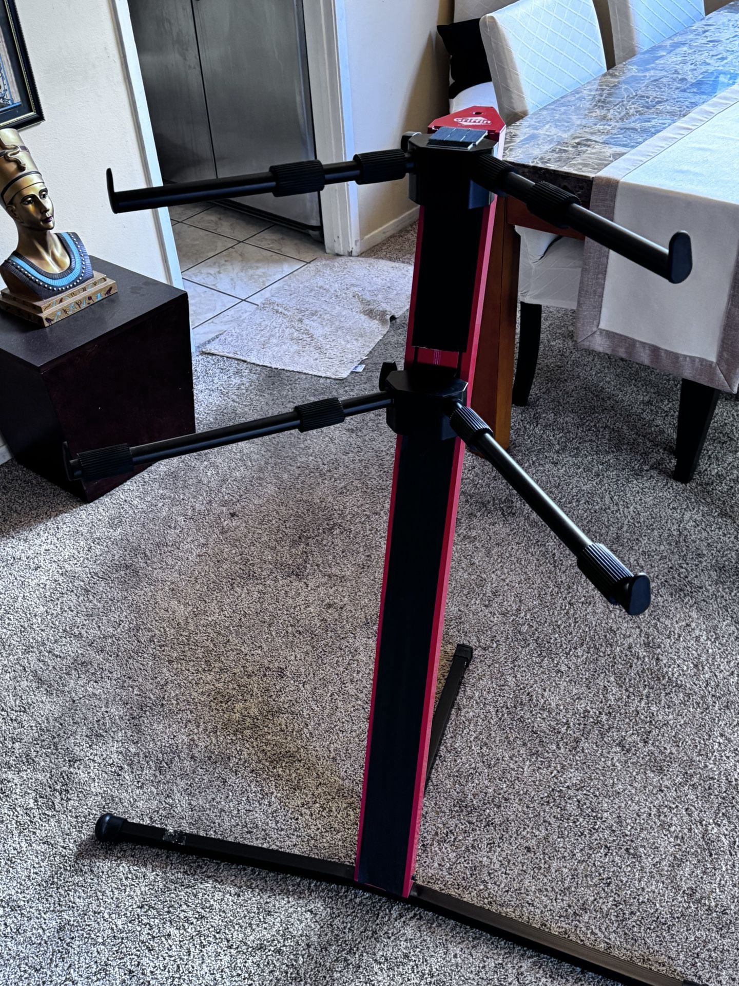 Double tier column style corner keyboard stand