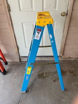 Step ladder