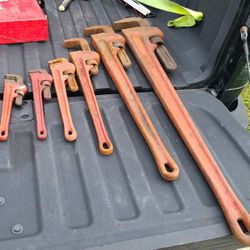 Pipe Wrenches 