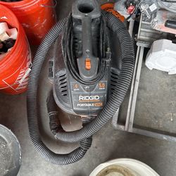 Rigid 4 Gal Portable Vac