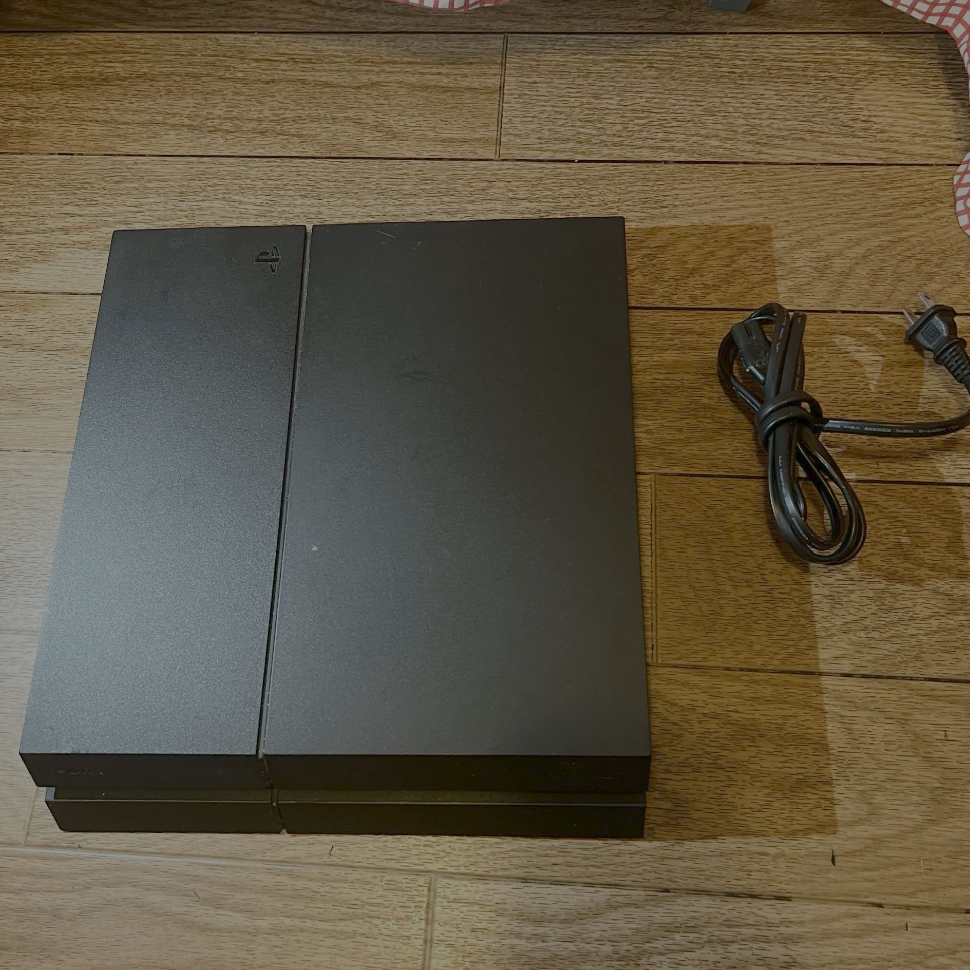 Gaming Console With Extremely Low Software 8.0 NO CONTROLLER