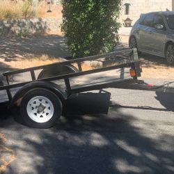 Texas Bragg 4x8 Tilt Bed Trailer