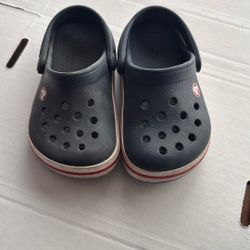 Kids Crocs Size 7
