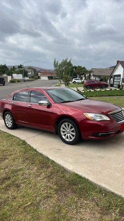 2013 Chrysler 200 touring edition