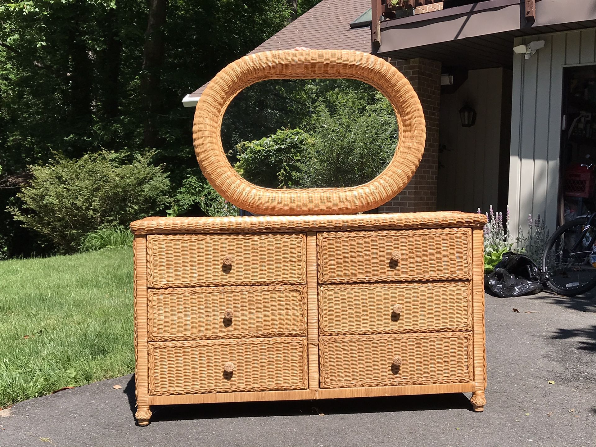 Wicker chest of drawers & mirror