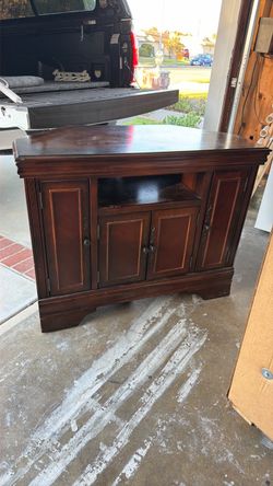 Tv stand