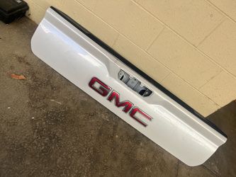 Upper trunk lid