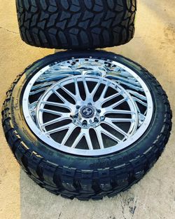 NEW 22X12 WHEELS AND TIRES