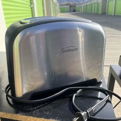 Toaster 2 Slice bread Sunbeam Brand! Must Sell Asap! Moving