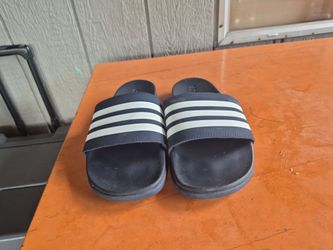Adidas slide size 8