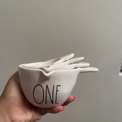 Rae Dunn Measuring Cups 