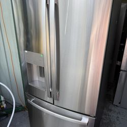 GE Refrigerator 