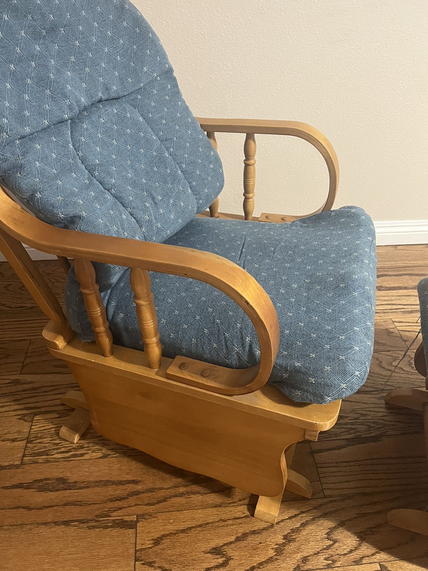 Rocking Chair And Foot Rest. Furniture Set