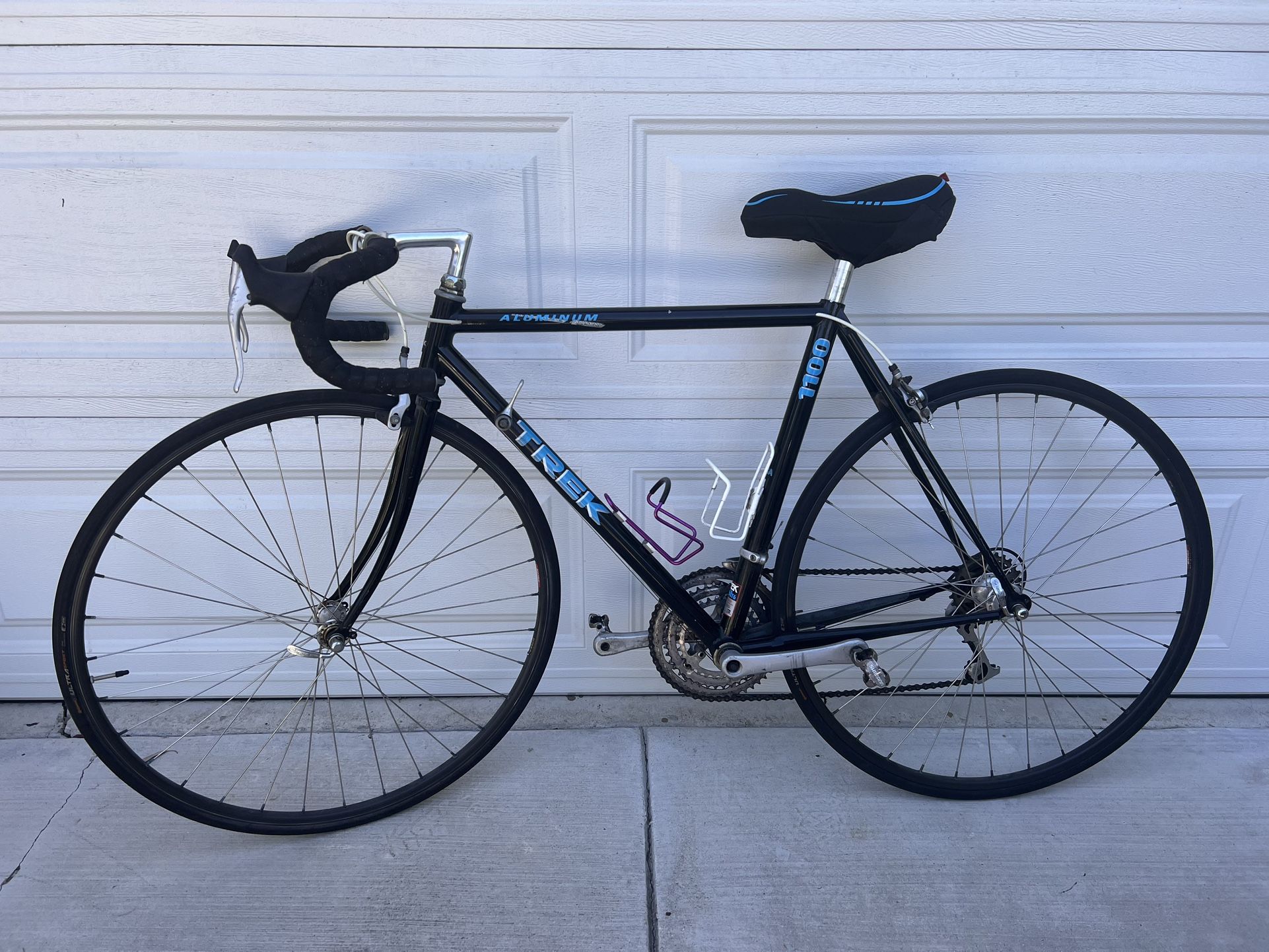 Trek 1100 Road Bike, Aluminum Frame, Size 52-53 cm