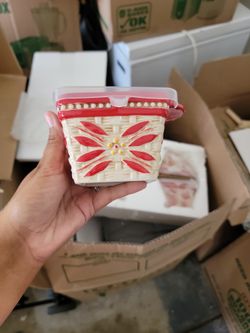 10z Food Containers Set Of 4 Brand New