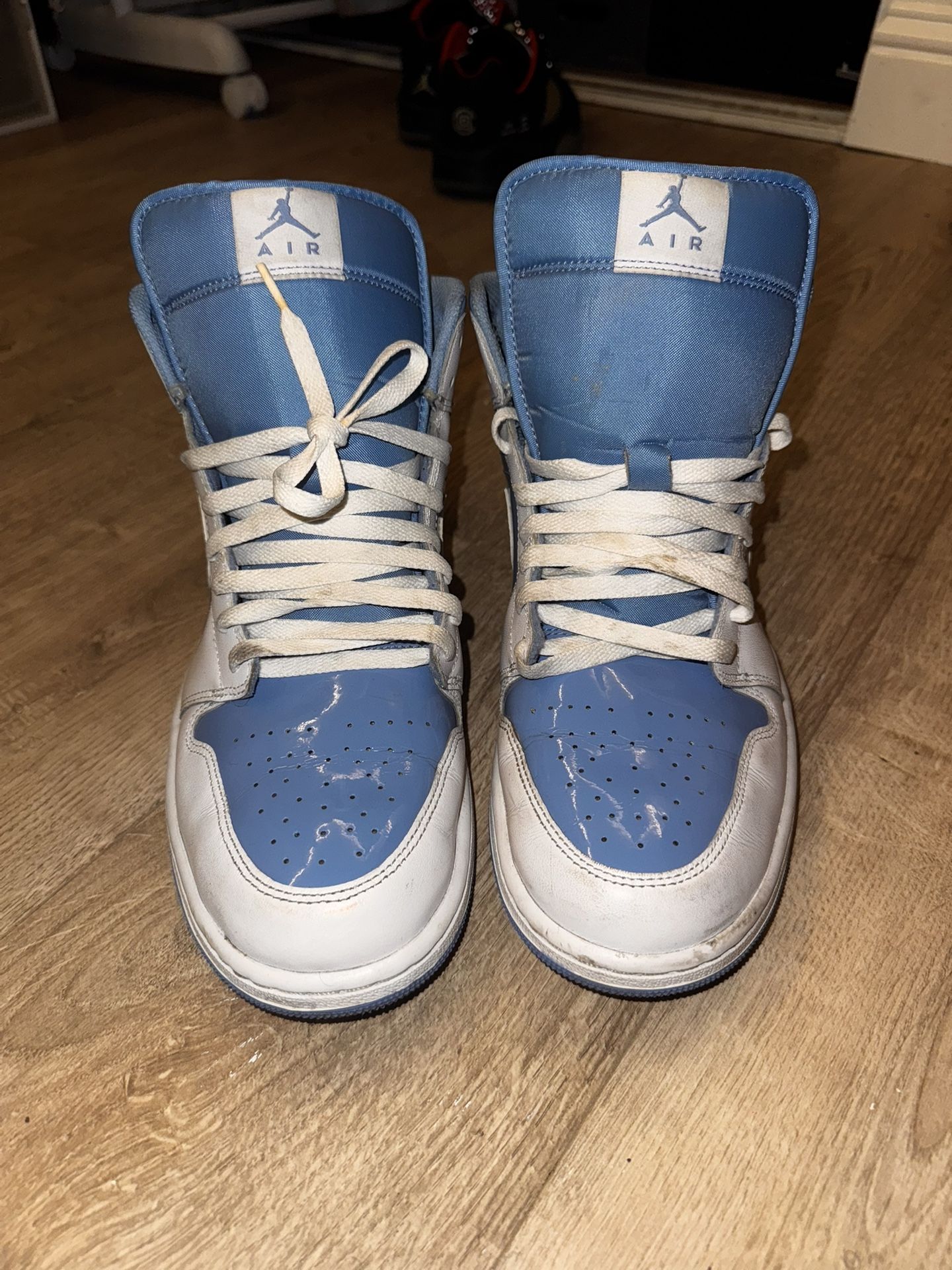 Jordan Air Jordan 1 Mid SE “Legend Blue”