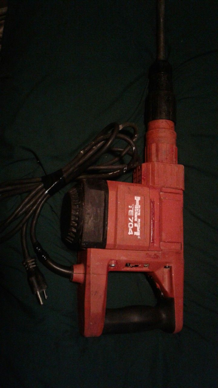 HILTI TE704