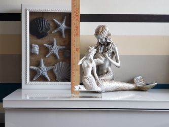 Mermaid cuteness.