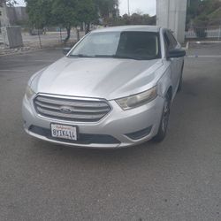 2014 Ford Taurus