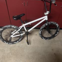 Elite bmx bike