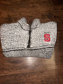 North Carolina State  Pressbox Faux Fur  by Royce Apparel Men's Size M